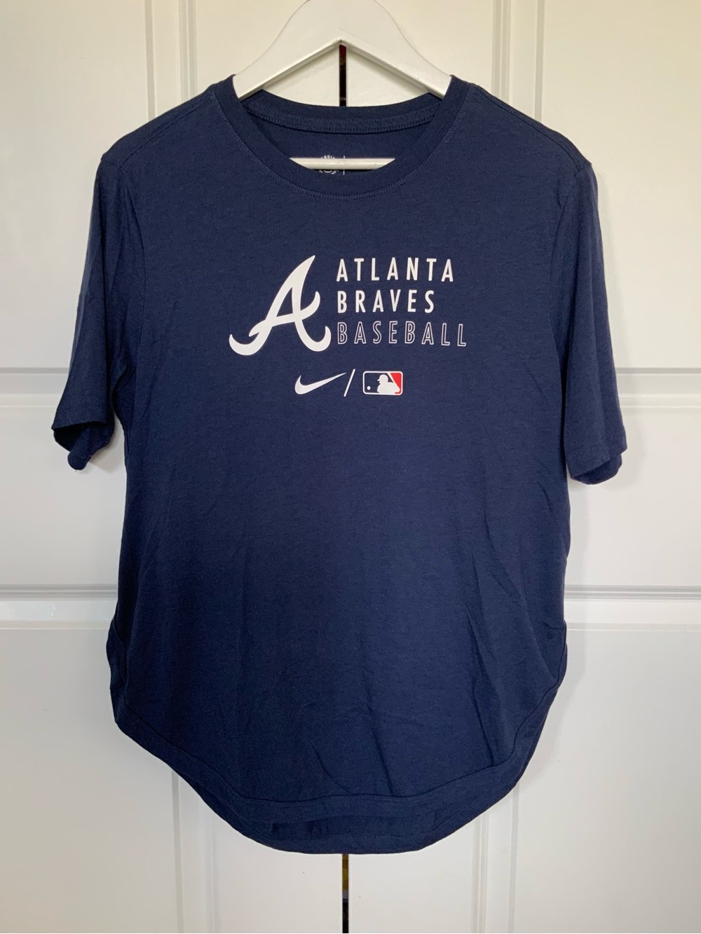 Nike Women’s Atlanta Braves Baseball Shirt, Size M, Navy, MLB